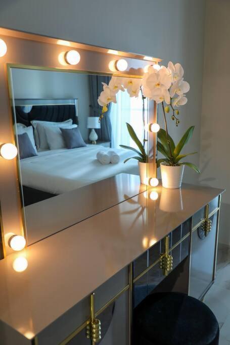 Deal!!! Brand New 1 Bed Condo In The Heart Of Dubai Marina Dış mekan fotoğraf