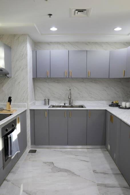 Deal!!! Brand New 1 Bed Condo In The Heart Of Dubai Marina Dış mekan fotoğraf